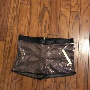 ⭐️⭐️New Brown short Papaya with black stripes